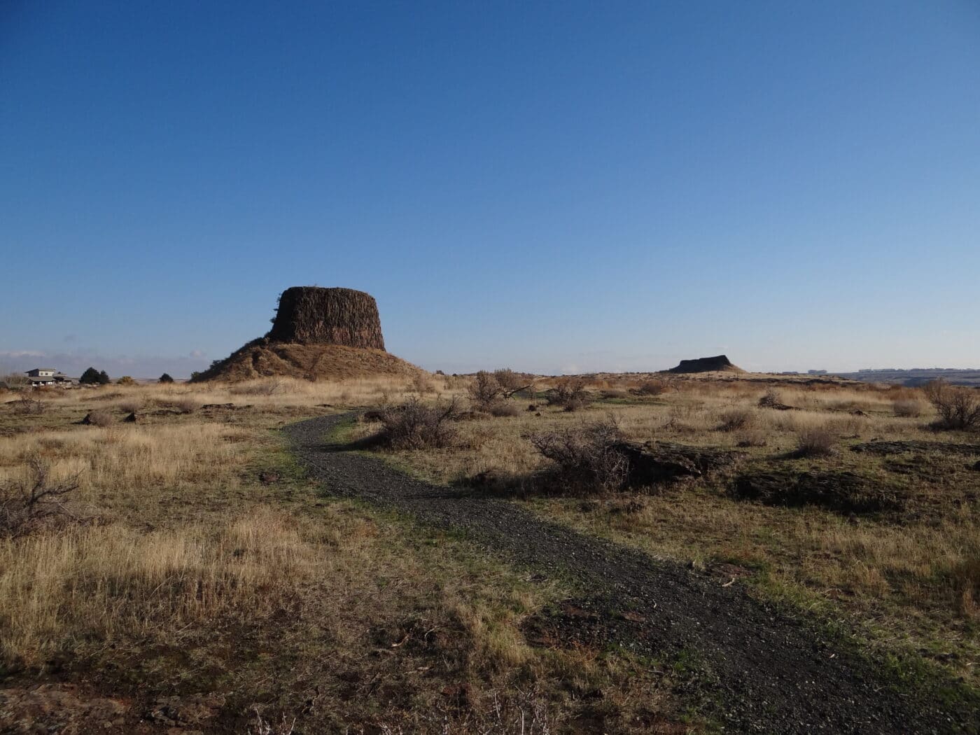 A Buttle along the Lewis and Clark Trail