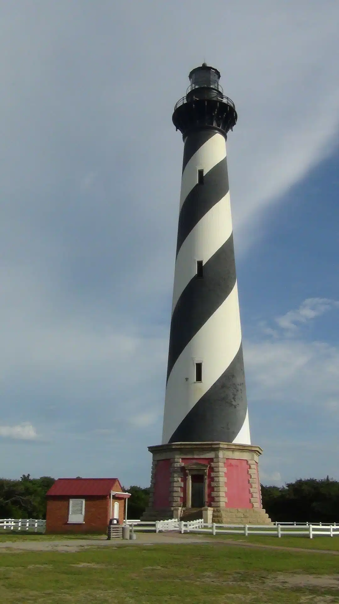 A black and white spiral on a lighthouse