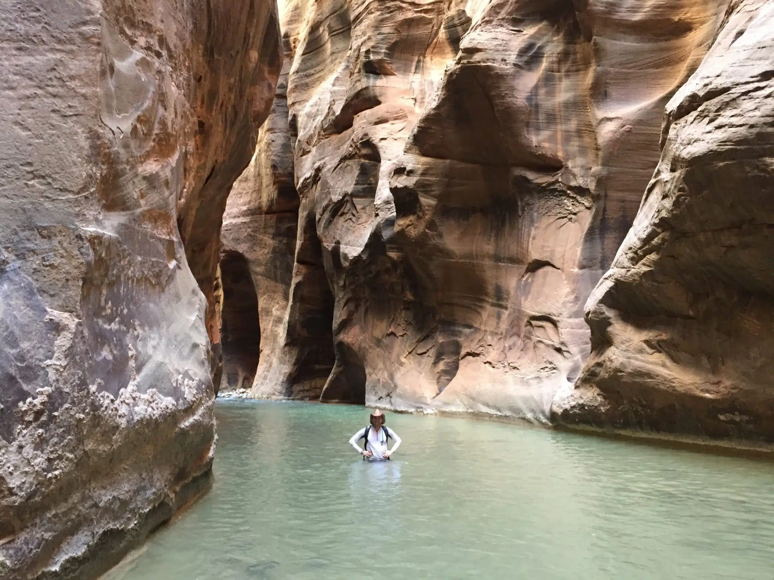 Day hiking in the Zion Narrows