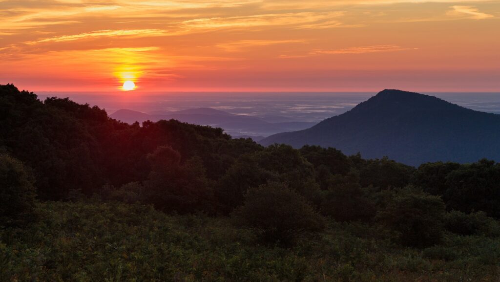 Looking to spend two days in Shenandoah National Park? Here is everything you need to know to make the most of your weekend in Shenandoah National Park.
