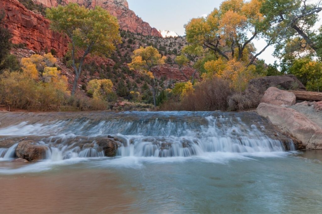 Water flowing of a flat rock area